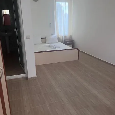 Къща За Гости Canavan'S Guest house Ravda
