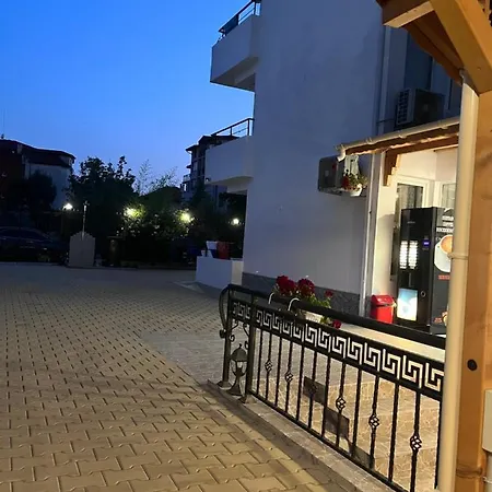 Къща За Гости Canavan'S Равда